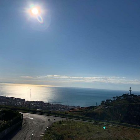 B&B Panoramica 33 Salerno Luaran gambar